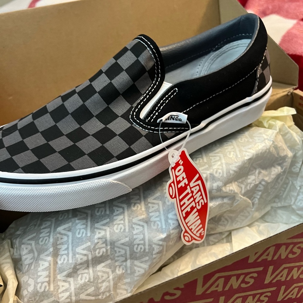 Vans classic checkerboard slip on size M 5.5 W 7 brand new in box